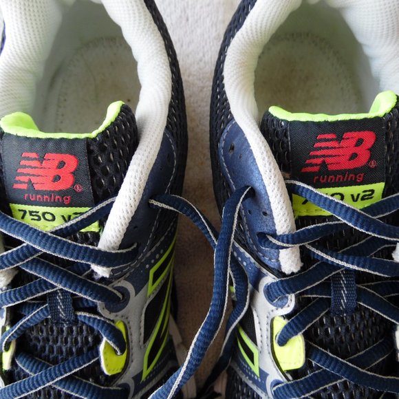 size 10.5 mens new balance running 750v2 shoes worn once :) no insoles - Picture 4 of 16